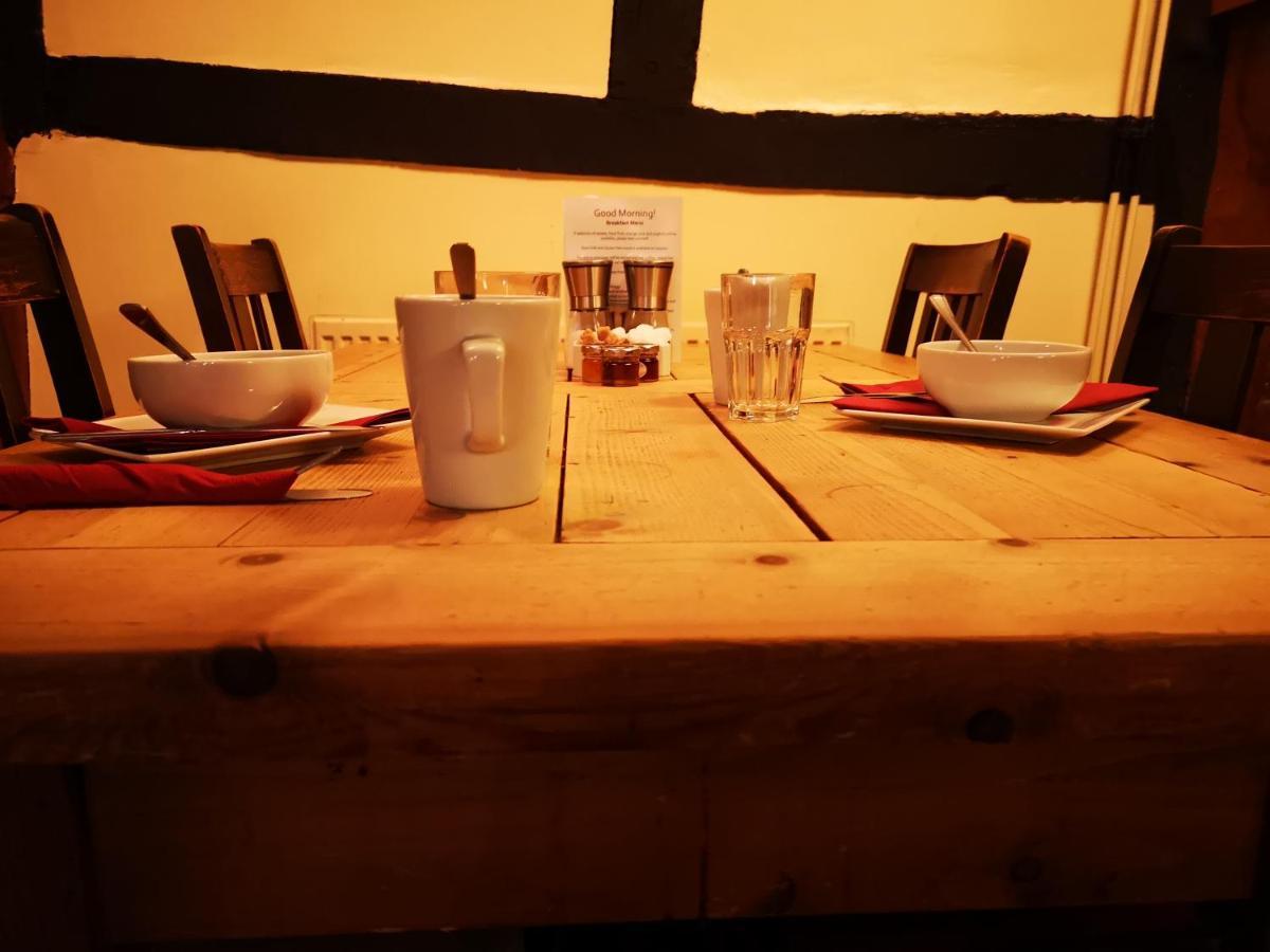 Masons Arms 3* Montacute